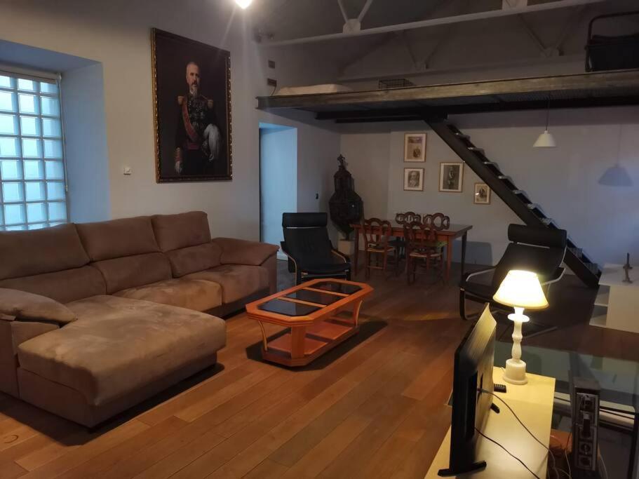 Casa Bajo El Acueducto Con Plaza De Garaje Holiday home Segovia